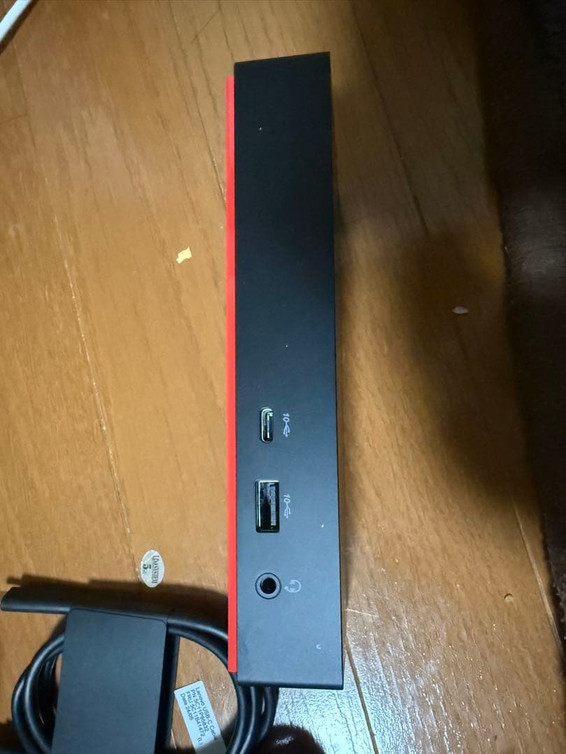 分配器・切替器 ThinkPad Universal USB-C Dock