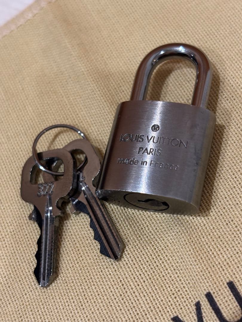 ルイヴィトン 美品 パドロック 南京錠 No.322 ブラックシルバー 鍵X2