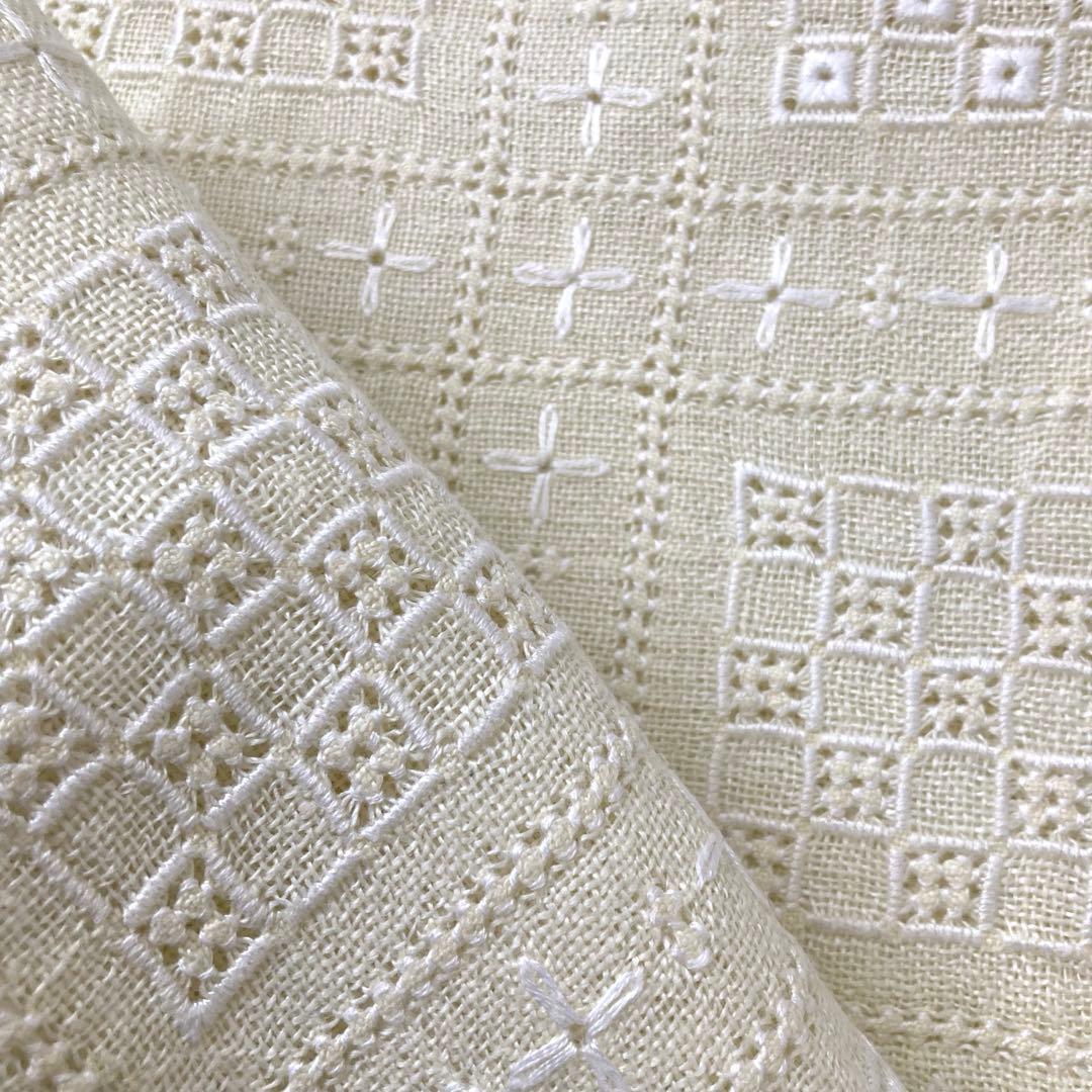 【SALE】北欧ヴィンテージ丁寧なニードルワークが施されたテーブルクロス