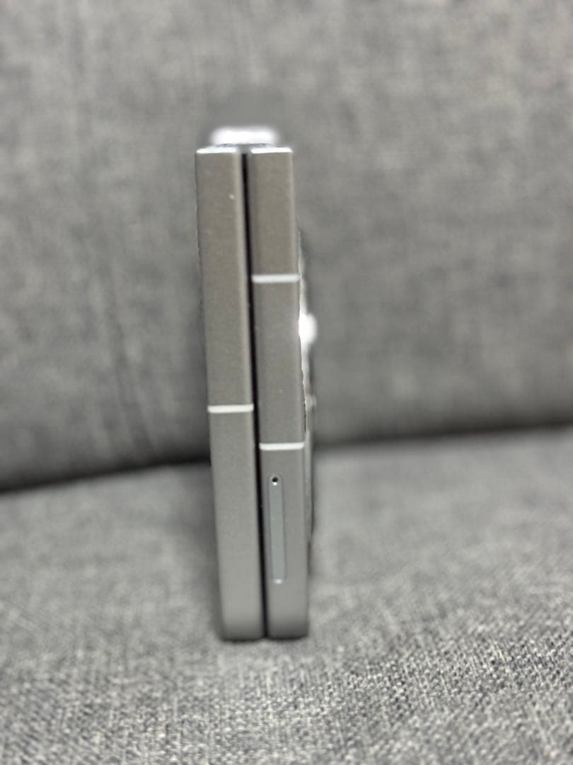 【美品】Y!mobile ZTE Libero Flip A304ZTホワイト