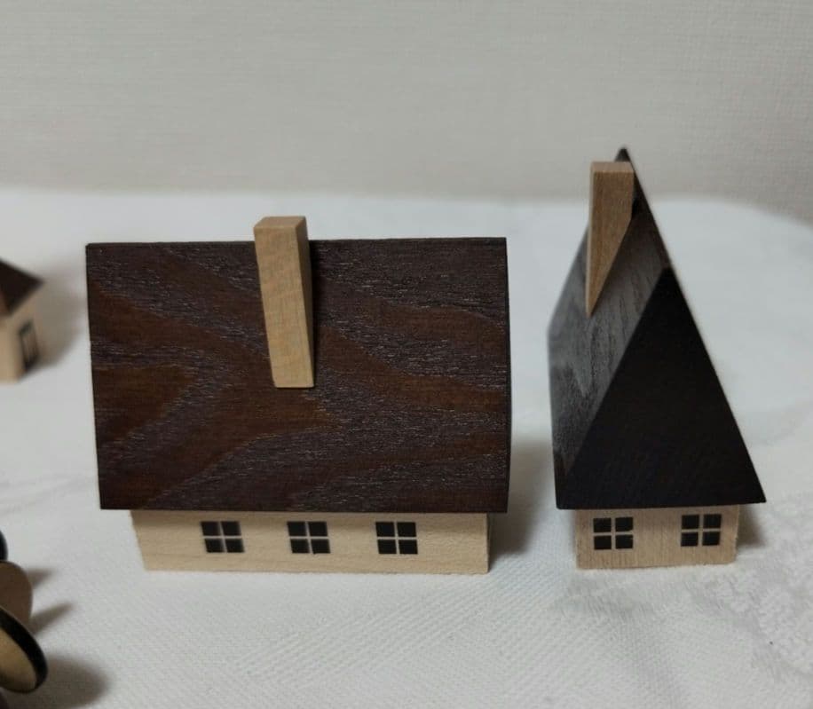 ドイツ製　木製　クリスマス飾り　教会、聖歌隊、モミの木