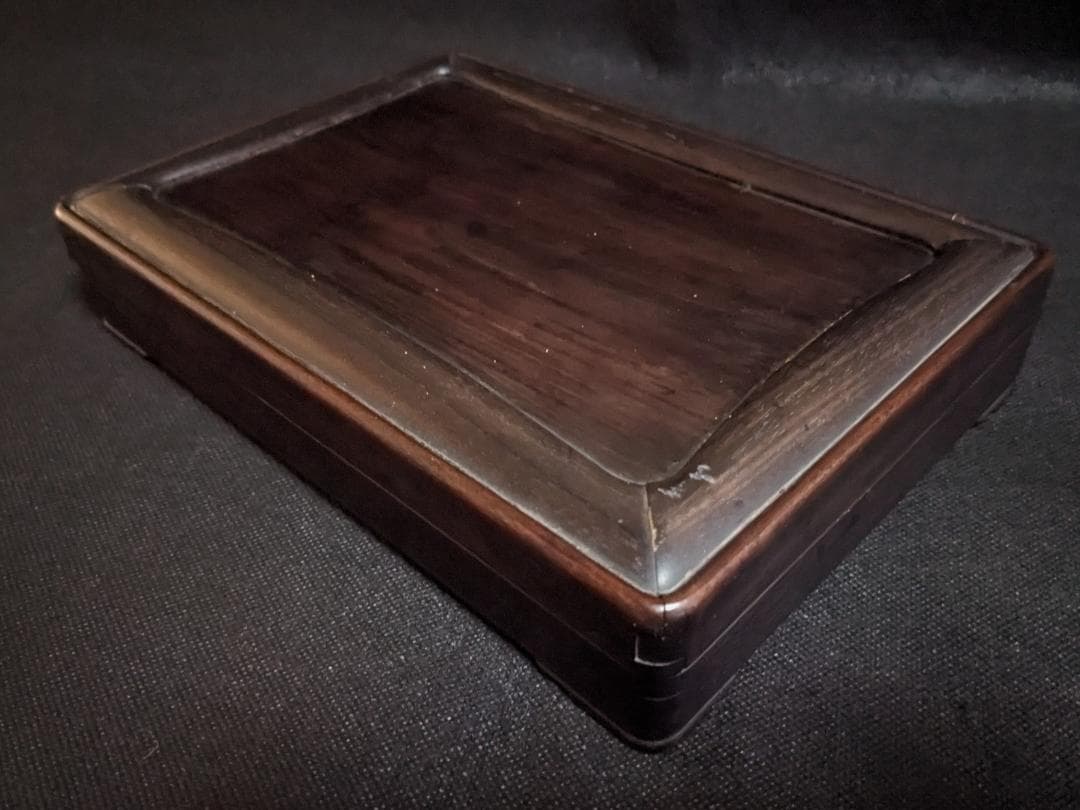 【端渓硯板　胭脂暈・蕉葉白・火捺・翡翠紋など】◆八吋◆上質箱◆旧麻子水巌坑美石