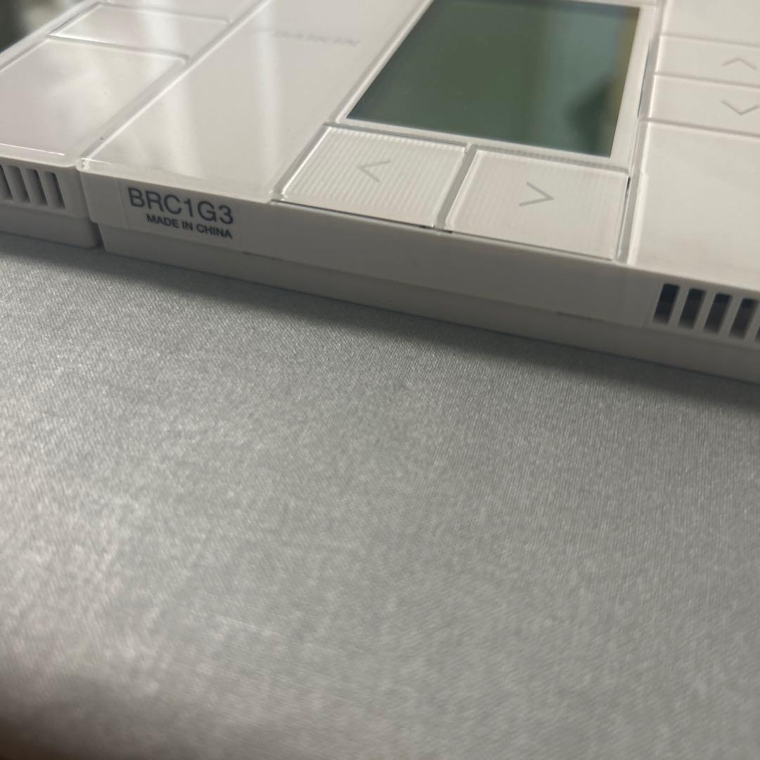 DAIKIN ダイキン　エアコンリモコン　ワイヤードリモコン　BRC1G3