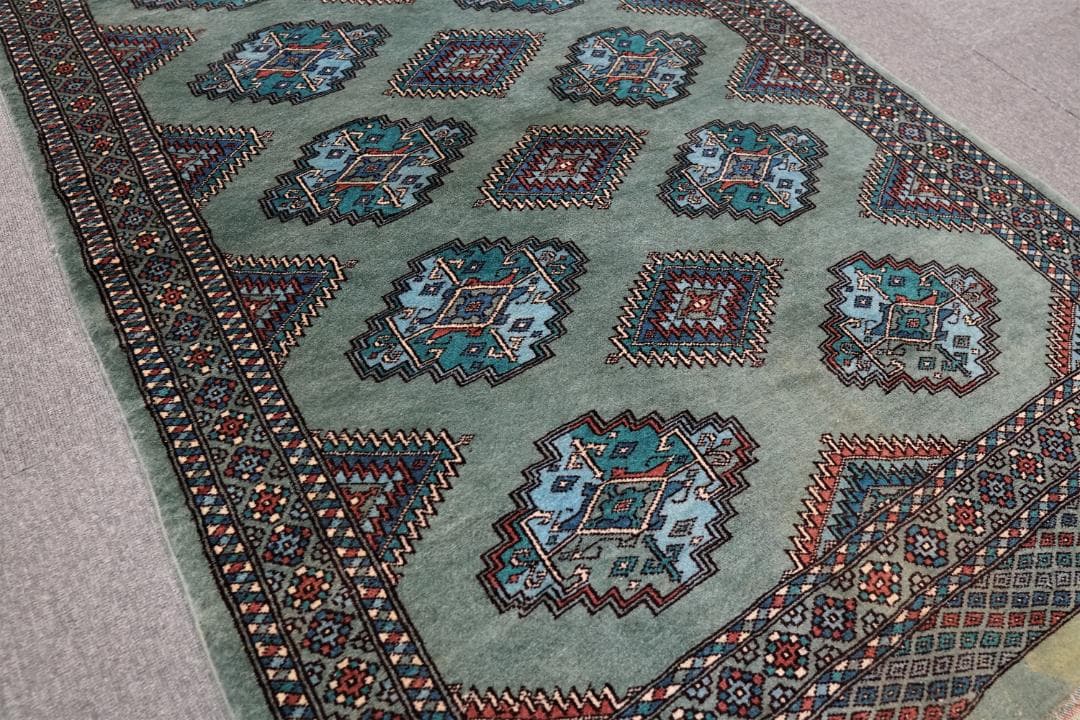 [SALE]パキスタン 手織り絨毯 ヴィンテージラグ 143cm×93cm