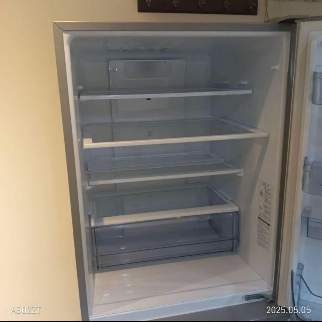 A001★2022年製★アクア　4ドア　冷蔵庫　シルバー　自動霜取り ファミリー