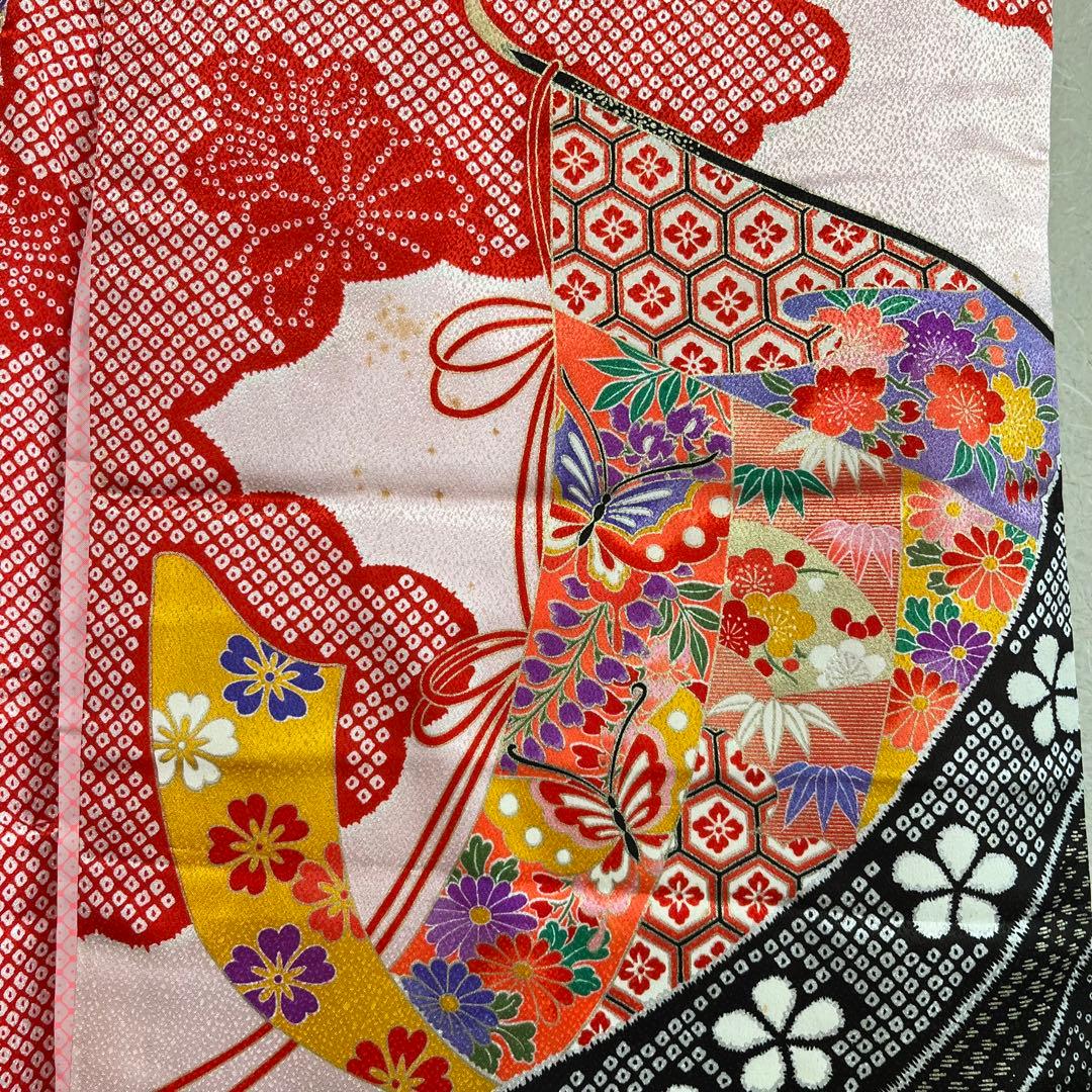 七五三　7歳着物セット　四つ身　祝い着　鈴蘭　絞り柄　赤ピンク黒＋緑