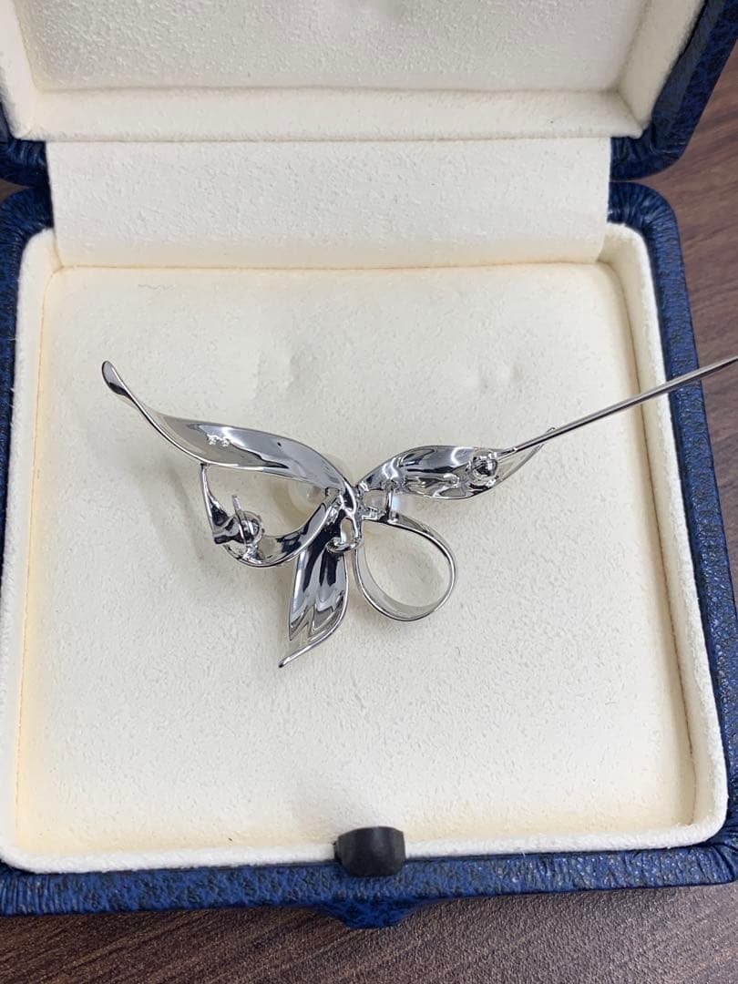 MIKIMOTO 蝶の形ブローチ 真珠付き