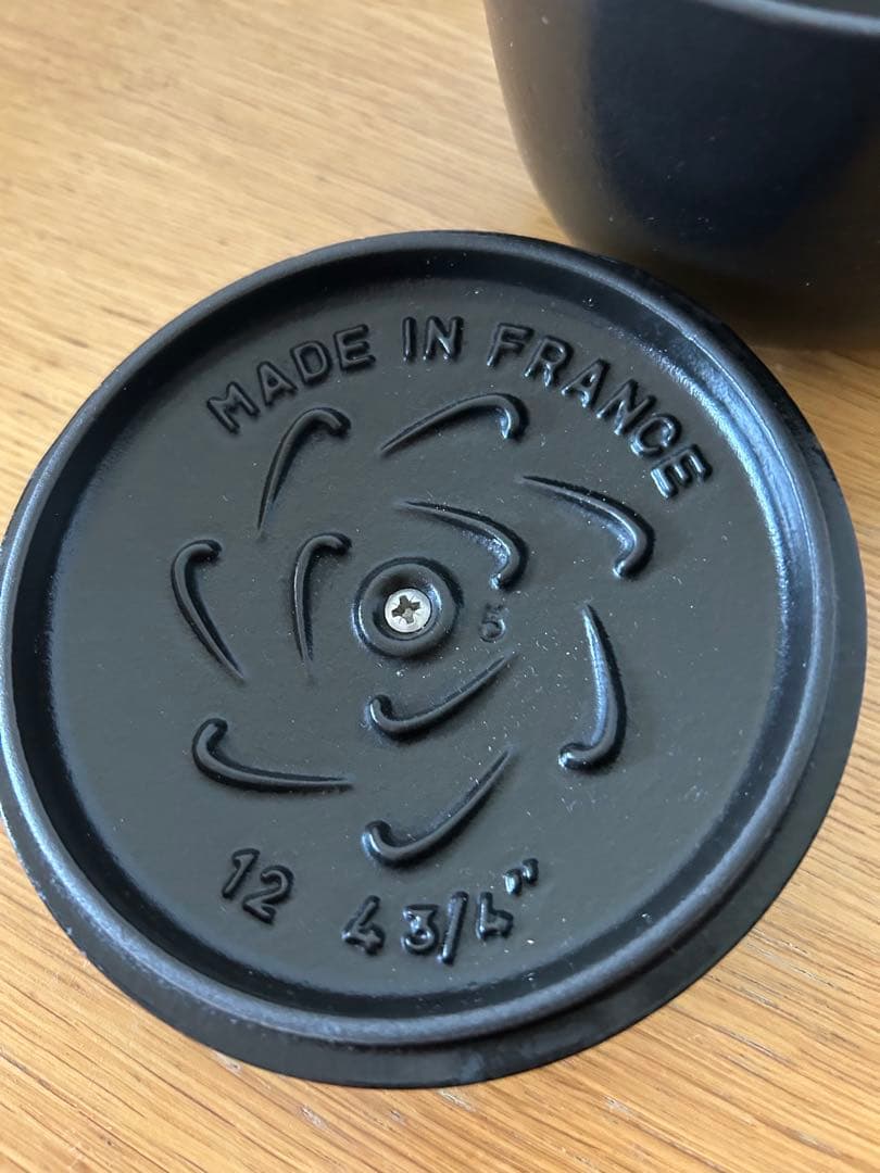 使用品　STAUB ストウブ ラ・ココット de GOHAN 12cm 黒