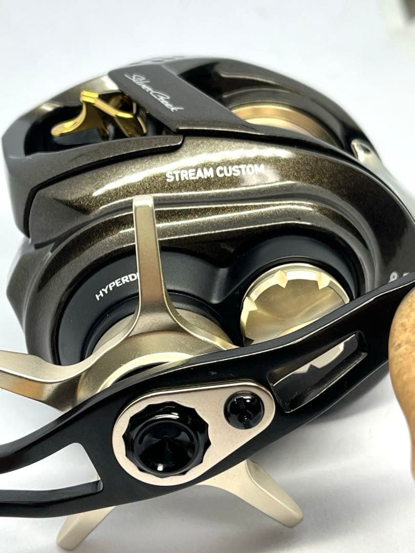 ダイワ シルバークリーク TWエアストリームカスタム 8.5 LEFT 淡水専用