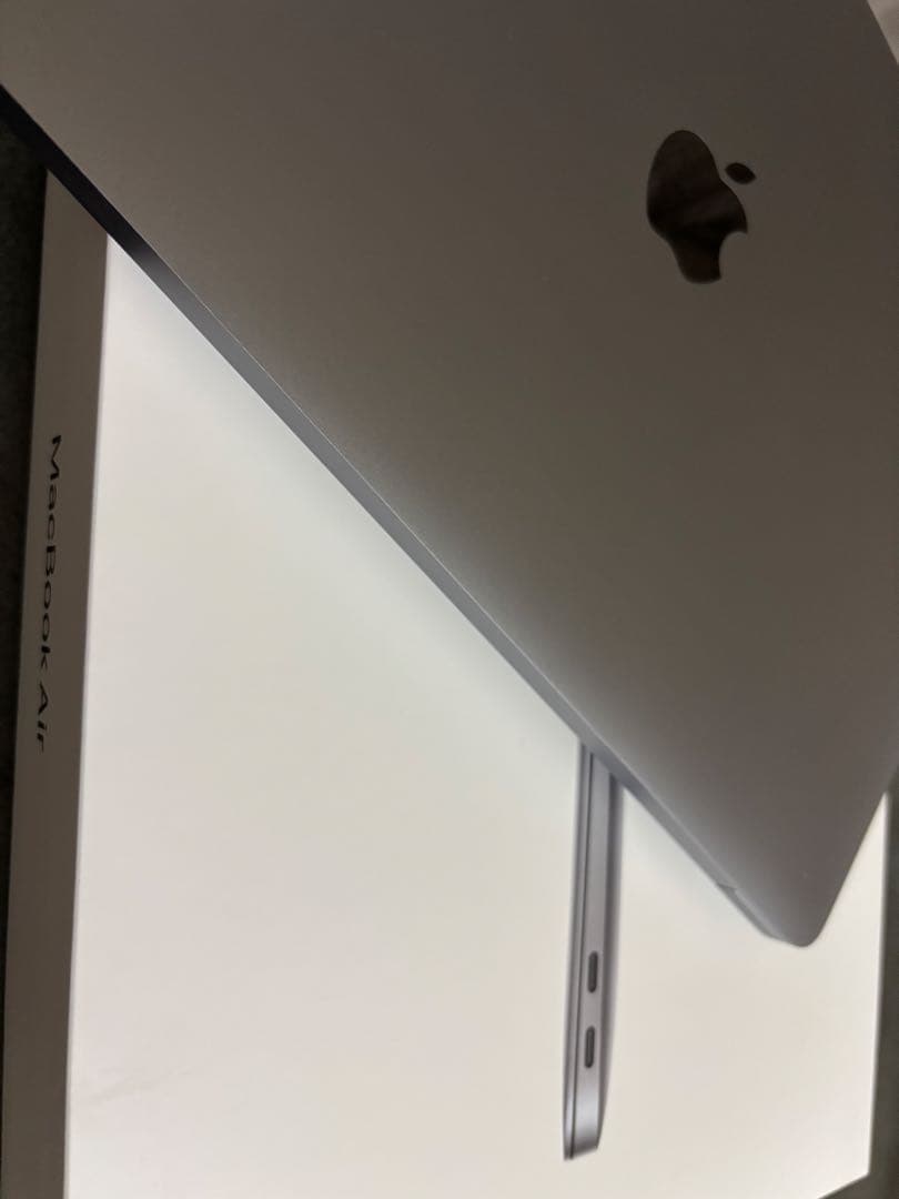 2020年 MacBook Air 13インチ メモリ8GB　美品
