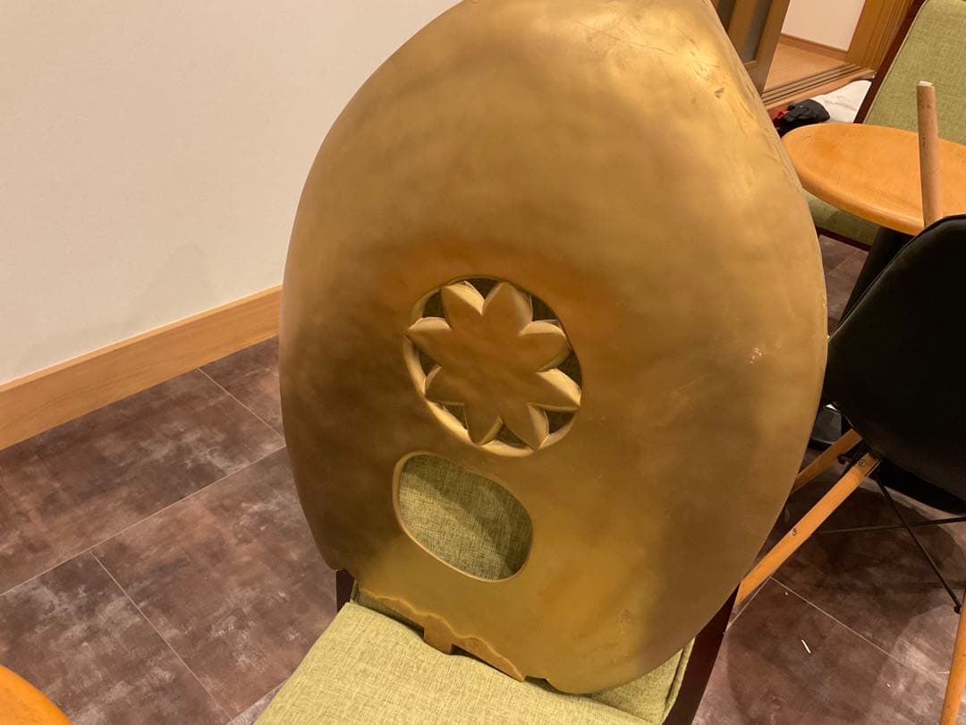 座釈迦　大仏様　プラスチック、合成樹脂製　高さ1m