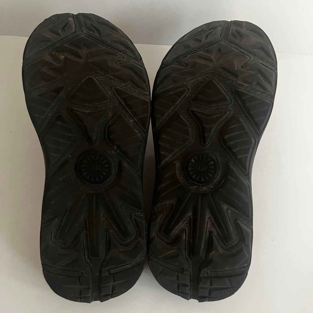 UGG サンダル CA805 V2 スライド ユニセックス　25cm