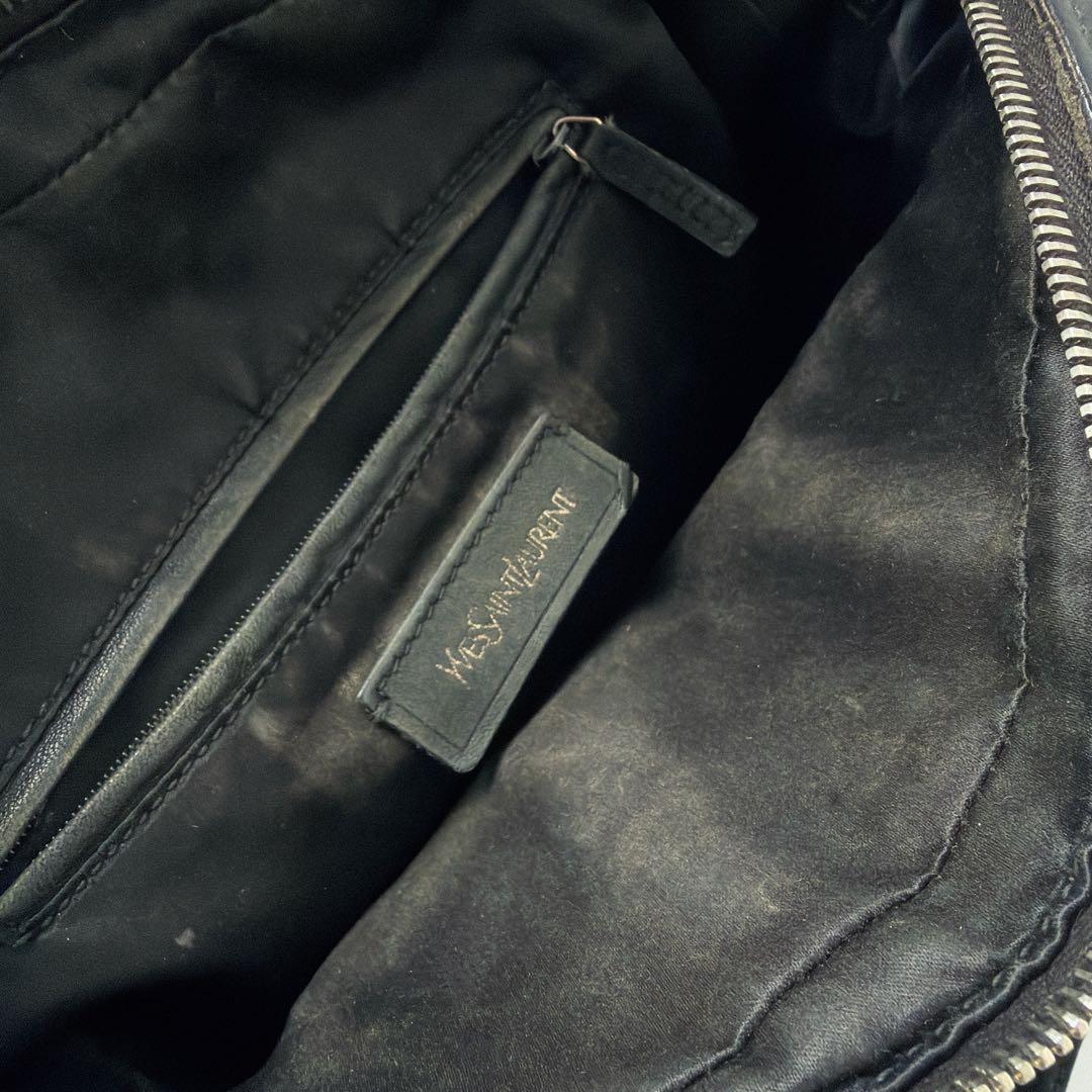 イヴ・サンローラン ミューズ パテント ショルダーバッグ