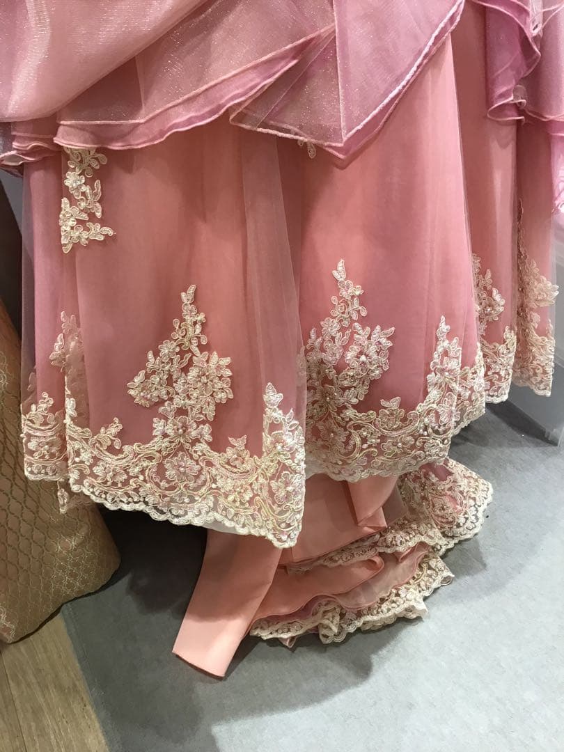 エメ。カラードレス