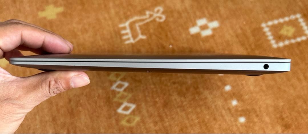 超美品MacBook Air 2020 A2337 M1 8GB 250GB