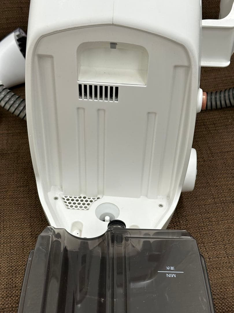 ⑥ UWANT 自動洗浄 カーペットクリーナー B100-J ホワイト