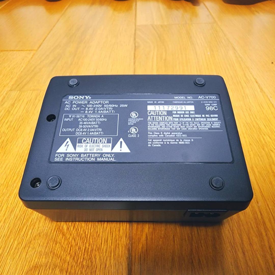 【動作確認済】希少 SONY 高画質 Hi8 ビデオカメラ CCD-SC65