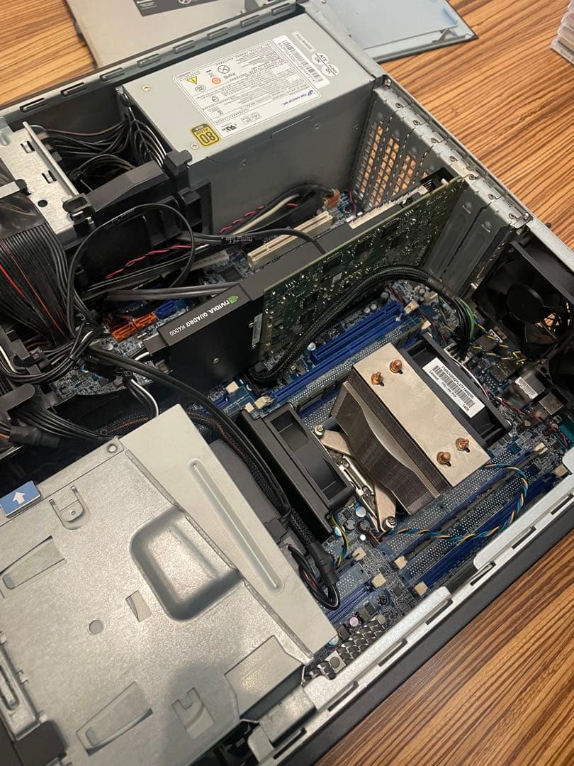 ミリフリ ThinkStation C30 モニターセット