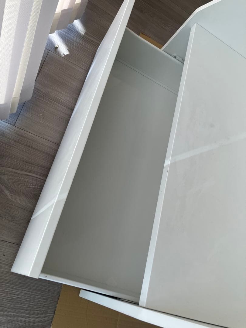 IKEA イケアホワイト棚　BERGIG ベリグ ブックディスプレイ 収納付き