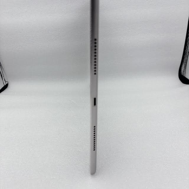 【極美品】iPad Pro 9.7インチ 256GB FLMY2J/A スペース