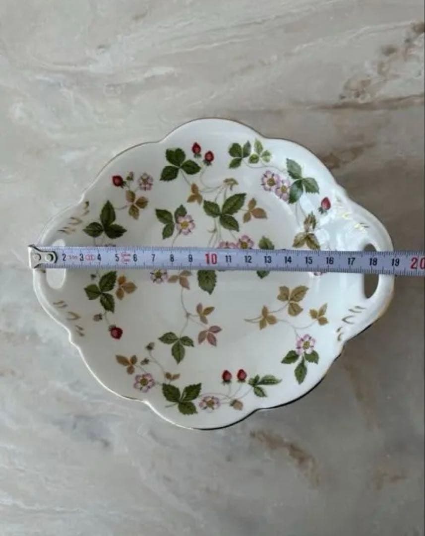 新品　 ワイルドストロベリー　ウィンザートレイ　箱付き