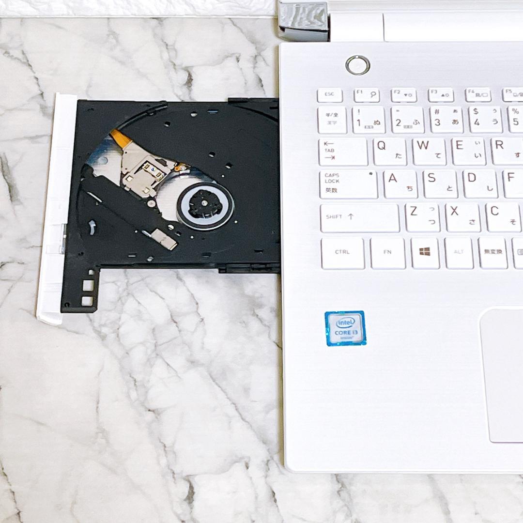 美品✨Windows11✨新品爆速SSD薄型ノートパソコン白✨カメラ・オフィス付