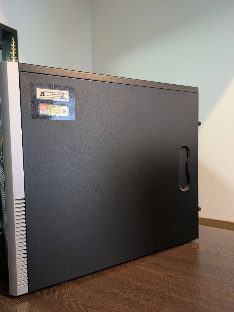 【極上美品】BTOパソコン ツクモ エアロストリームRM7J-D180/T2