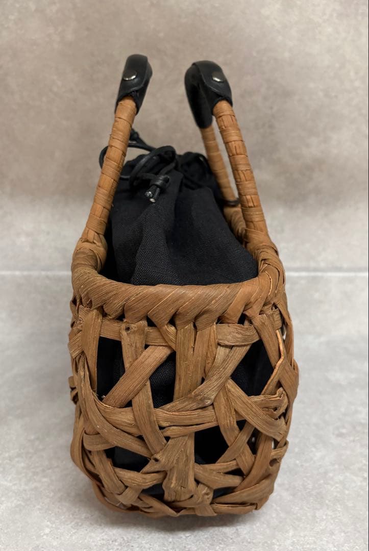 かごや 山葡萄かごバッグ　巾着袋付き