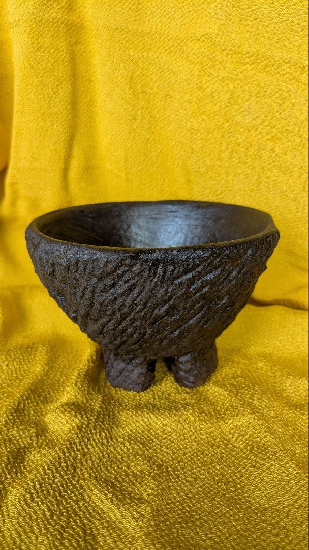 漆石器、茶碗、石茶碗、自然石茶碗、安山岩茶碗、倉田辰彦作、石の器、日本人彫刻