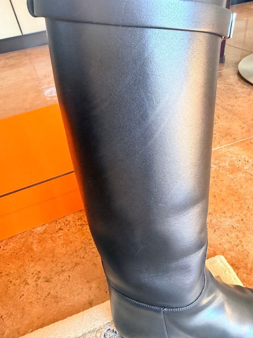 HERMES 黒 レザーブーツ 金具付き