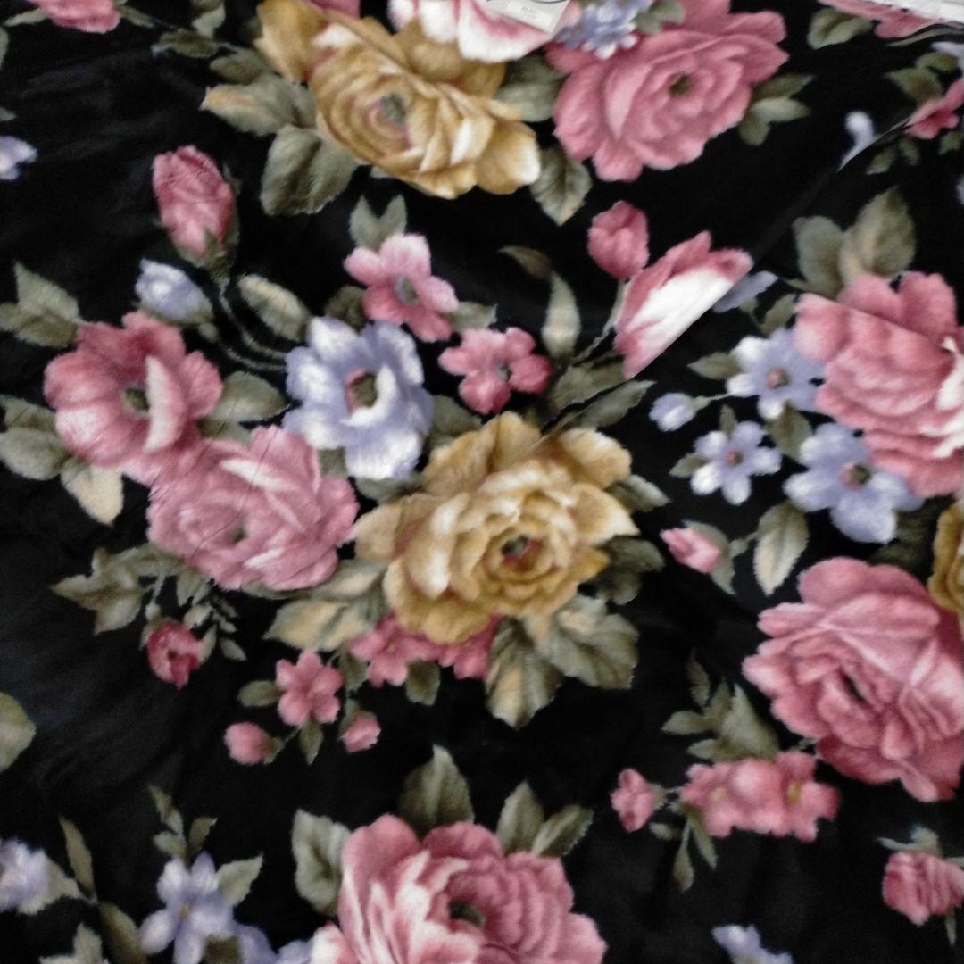 新品未使用 LA MORENE ADVANCE フラワーパターン毛布