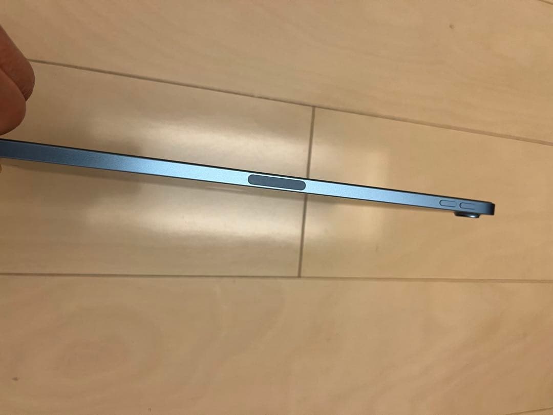 iPadAir第5世代 iOS15.6.1 WiFiモデル64GB ブルー 箱付