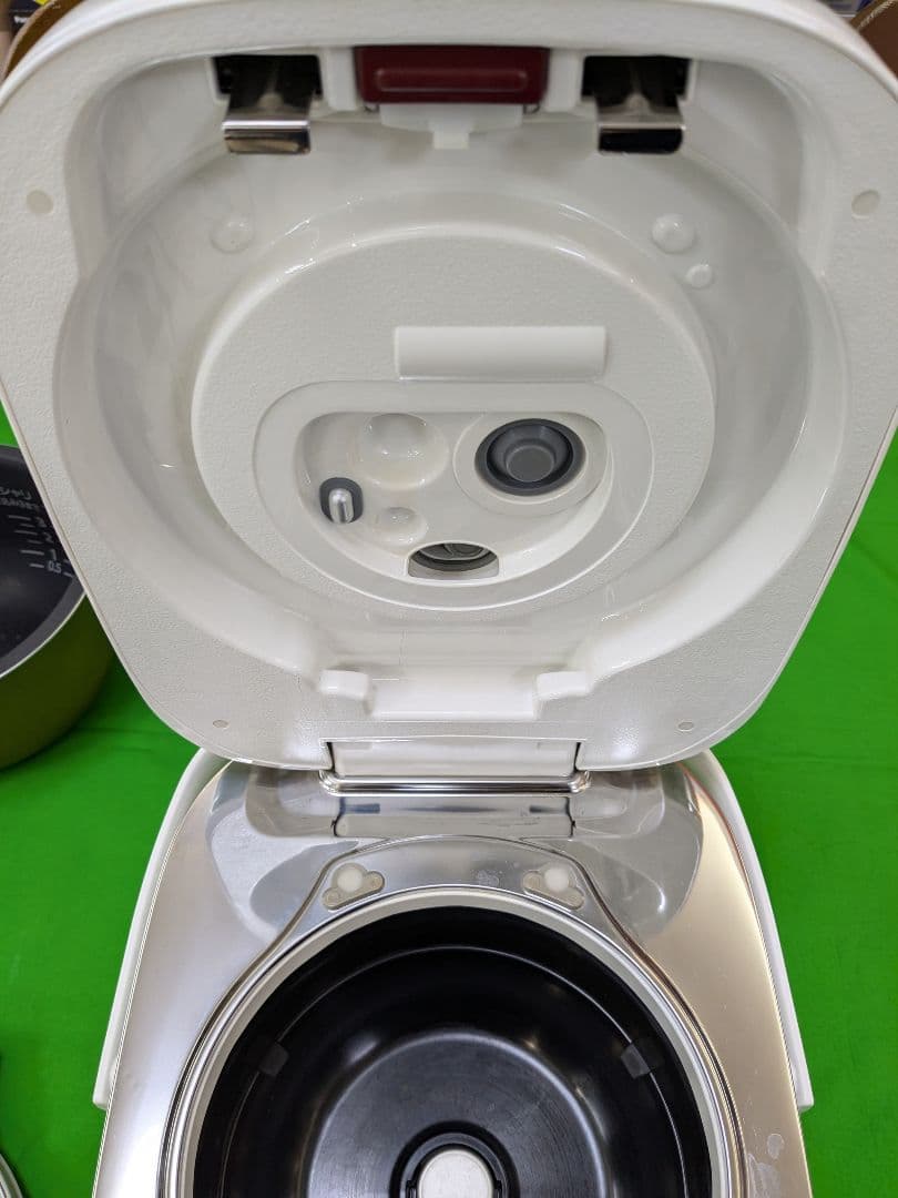 Panasonic IHジャー炊飯器 SR-SJW058 2023年製