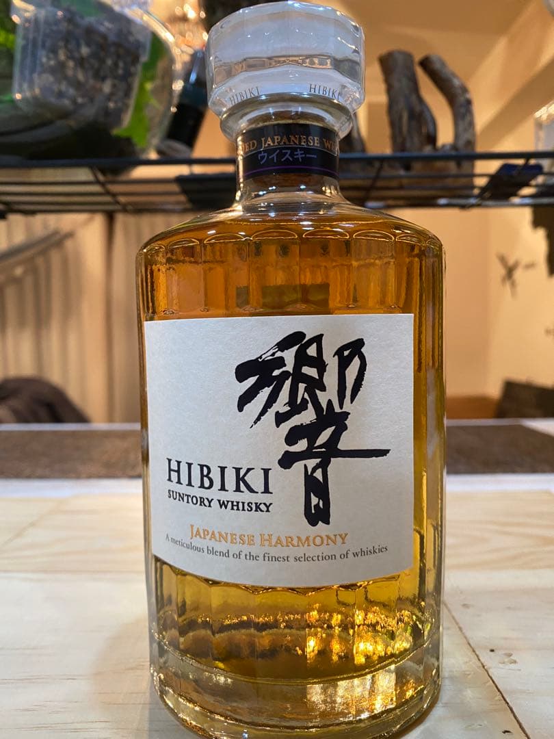 サントリー ウイスキー響HIBIKI JAPANESEHARMONY 700ml