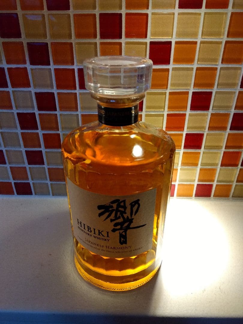 サントリー　ウイスキー響　新品未開封　箱無し700ml