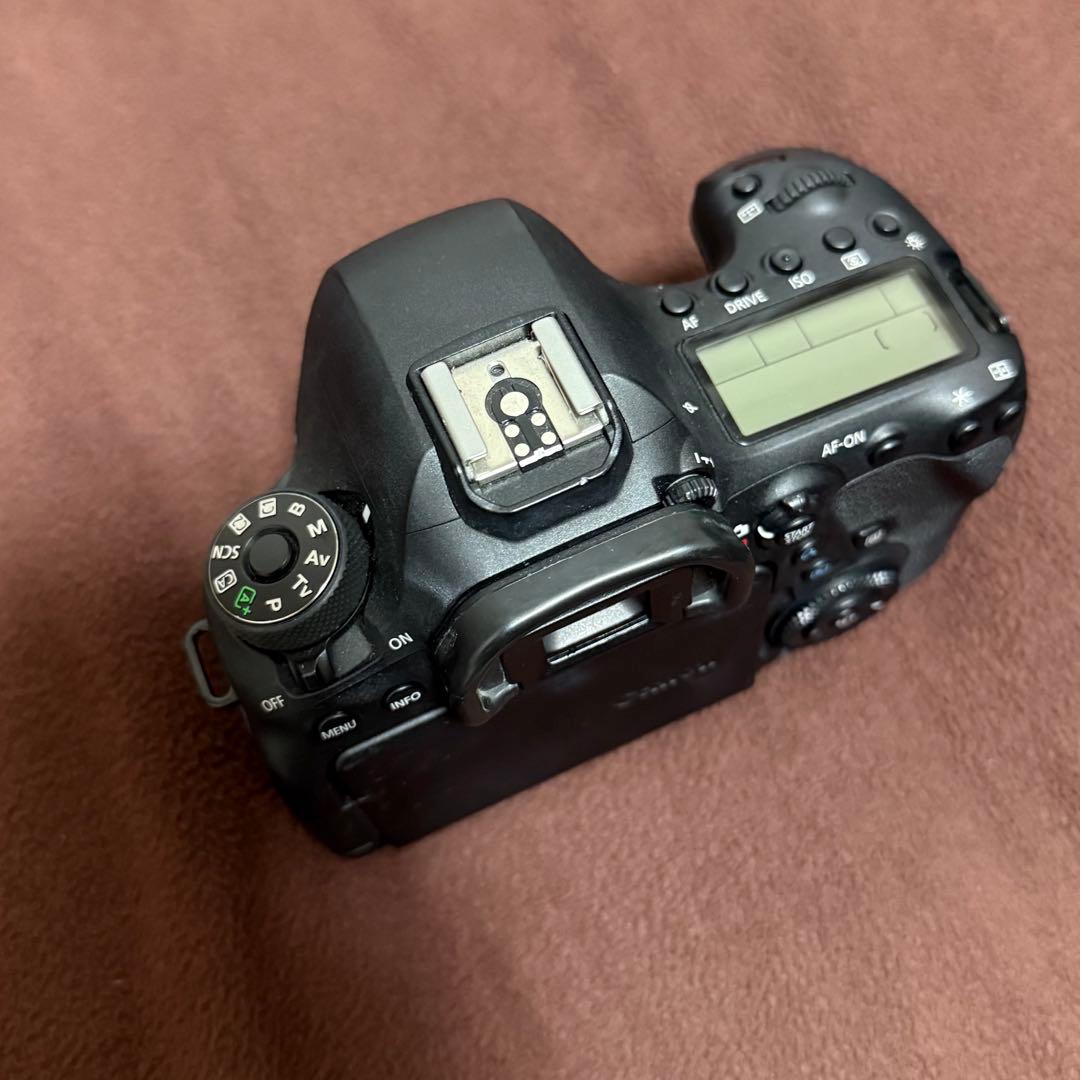 Canon EOS 6Dmark2 フルサイズカメラボディ 箱付きフルセット