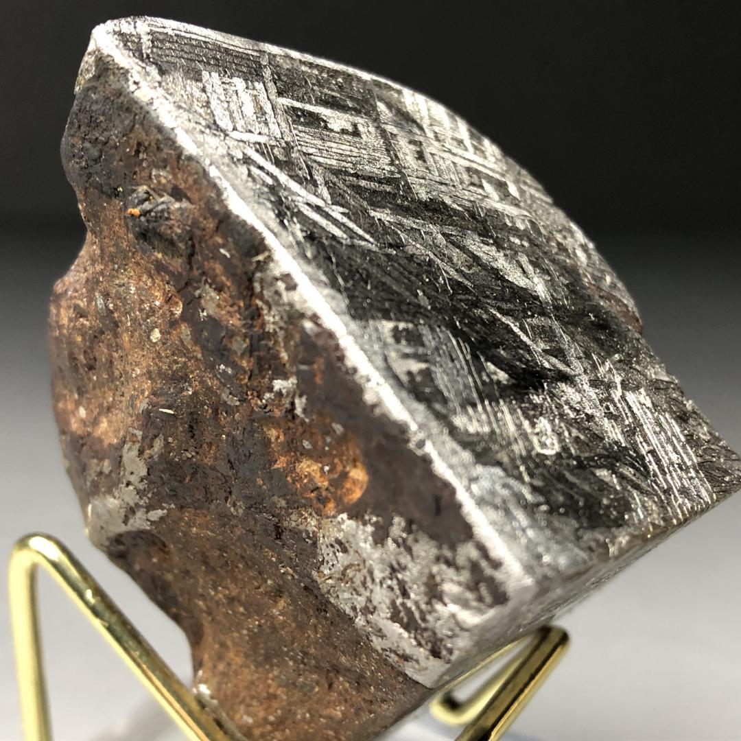 アルタイ隕石 鉄隕石　外皮付き隕石　エンドカット　原石　重さ約415ｇ