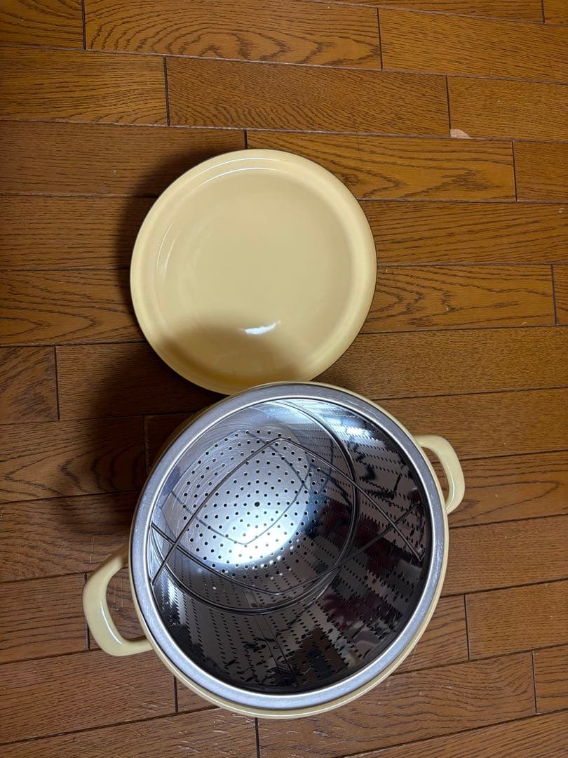 中型 ホーロー蒸し器 クリーム色 蓋付きパスタ鍋