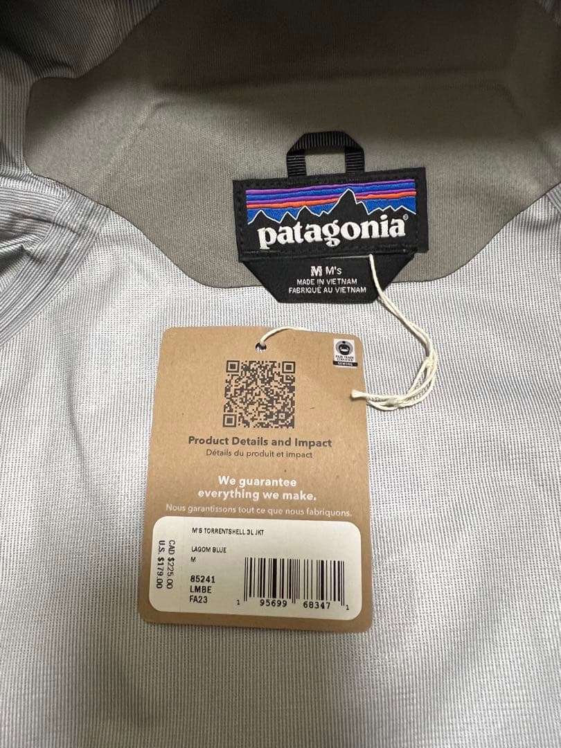そ*ま様 新品タグ付き　Patagonia トレントシェル3L ジャケット