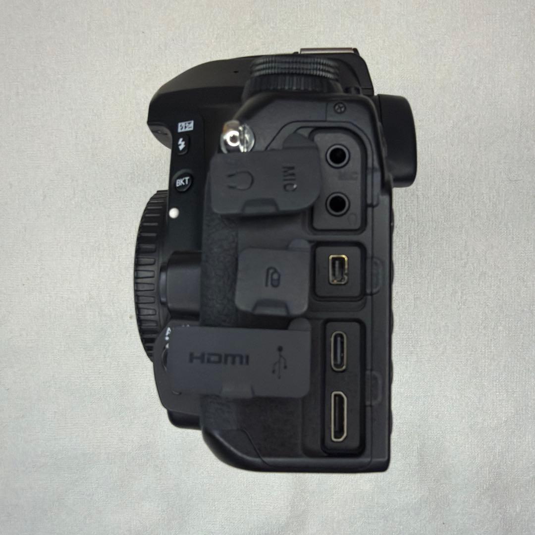 極美品 ニコン Nikon D780 ショット数4843 予備バッテリー セット