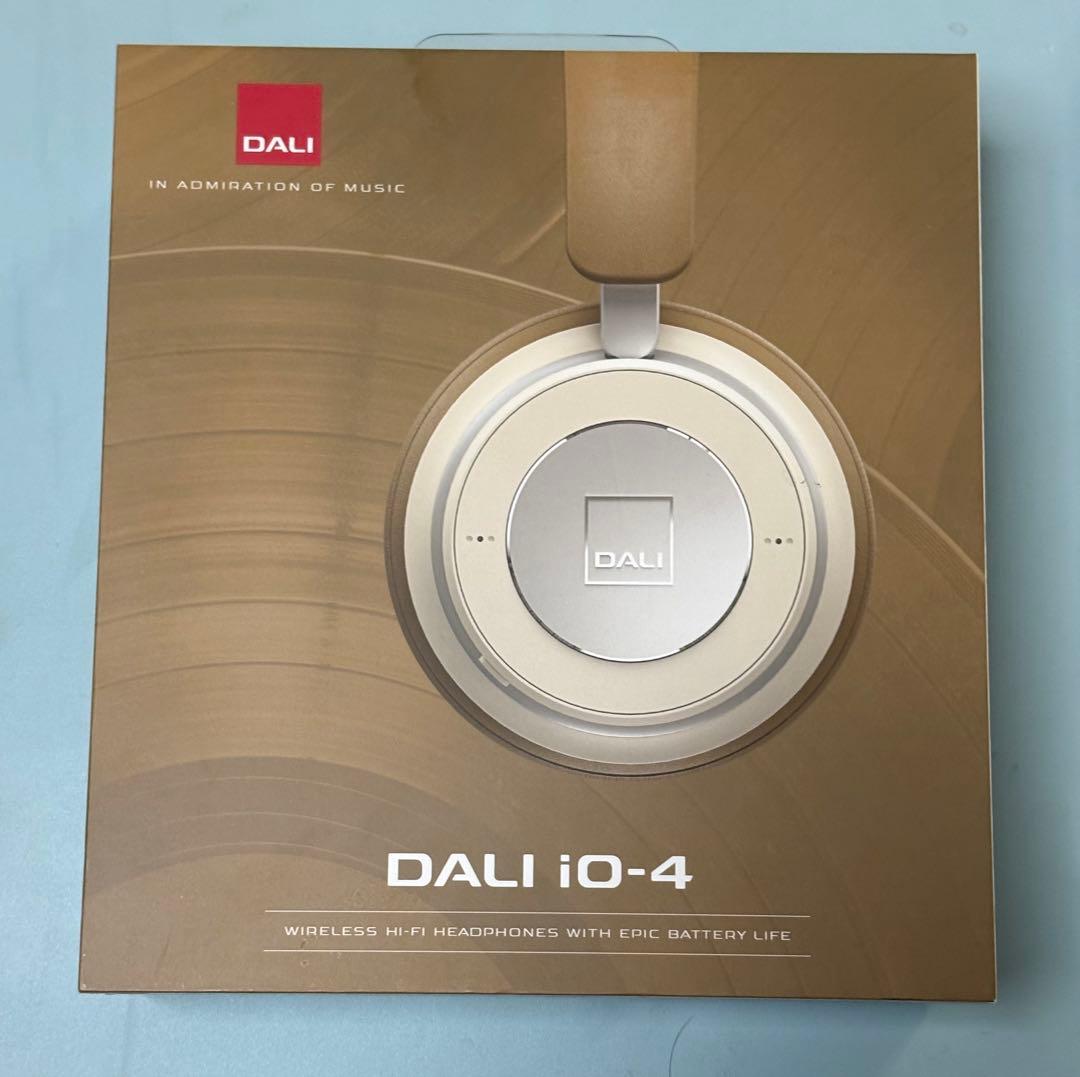 DALI ブルートゥースヘッドホン IO4 CARAMEL WHITE
