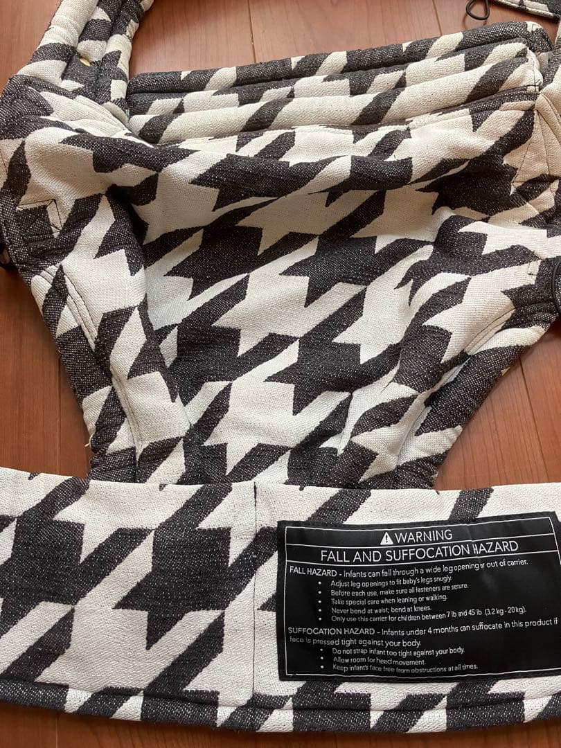 artipoppe ザイガイスト ツイードBW 抱っこ紐　千鳥　ハンドトゥース