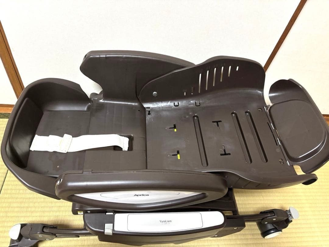 【美品】アップリカ ユラリズム オート 電動 ハイローベッド&チェア テーブル付