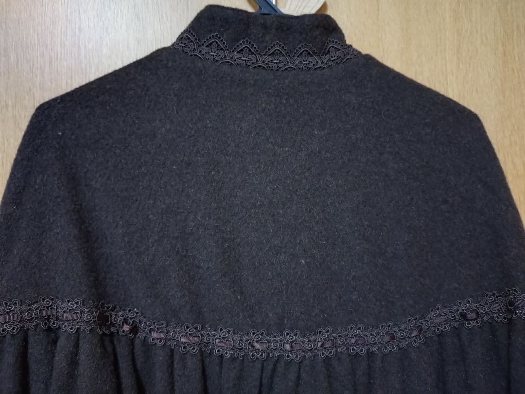 イノセントワールド リボンレーススタンドカラーマント ケープ イノワ