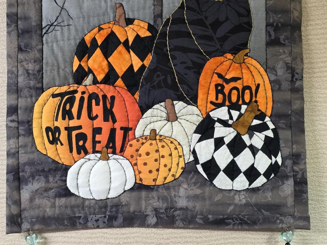 ハンドメイド ステンドグラスキルト タペストリー　ハロウィン ナイト