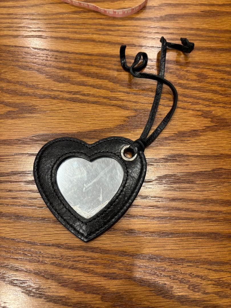 balenciaga ハートミラー　バレンシアガ