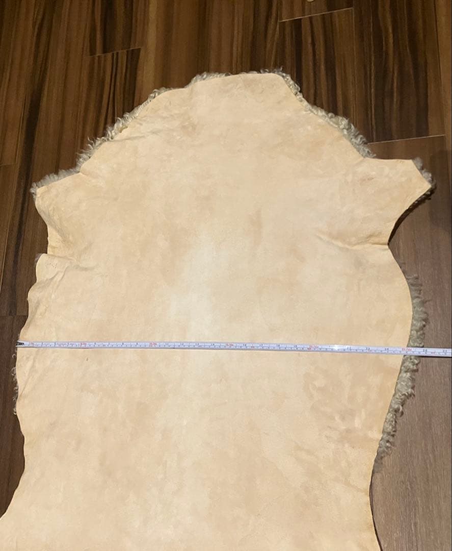 北欧スウェーデン　シープスキン　植物鞣し