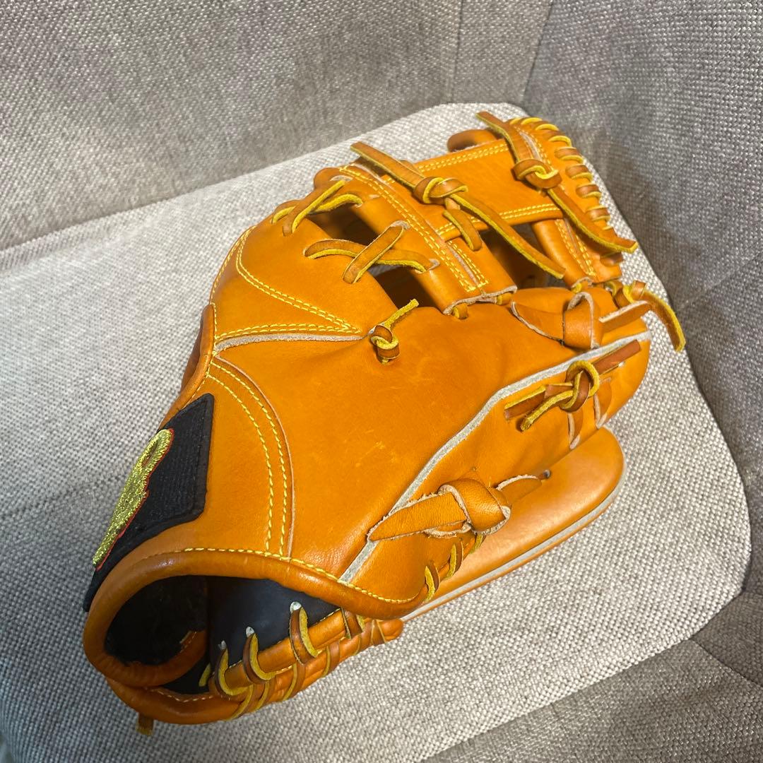 ドナイヤ　軟式野球グローブ