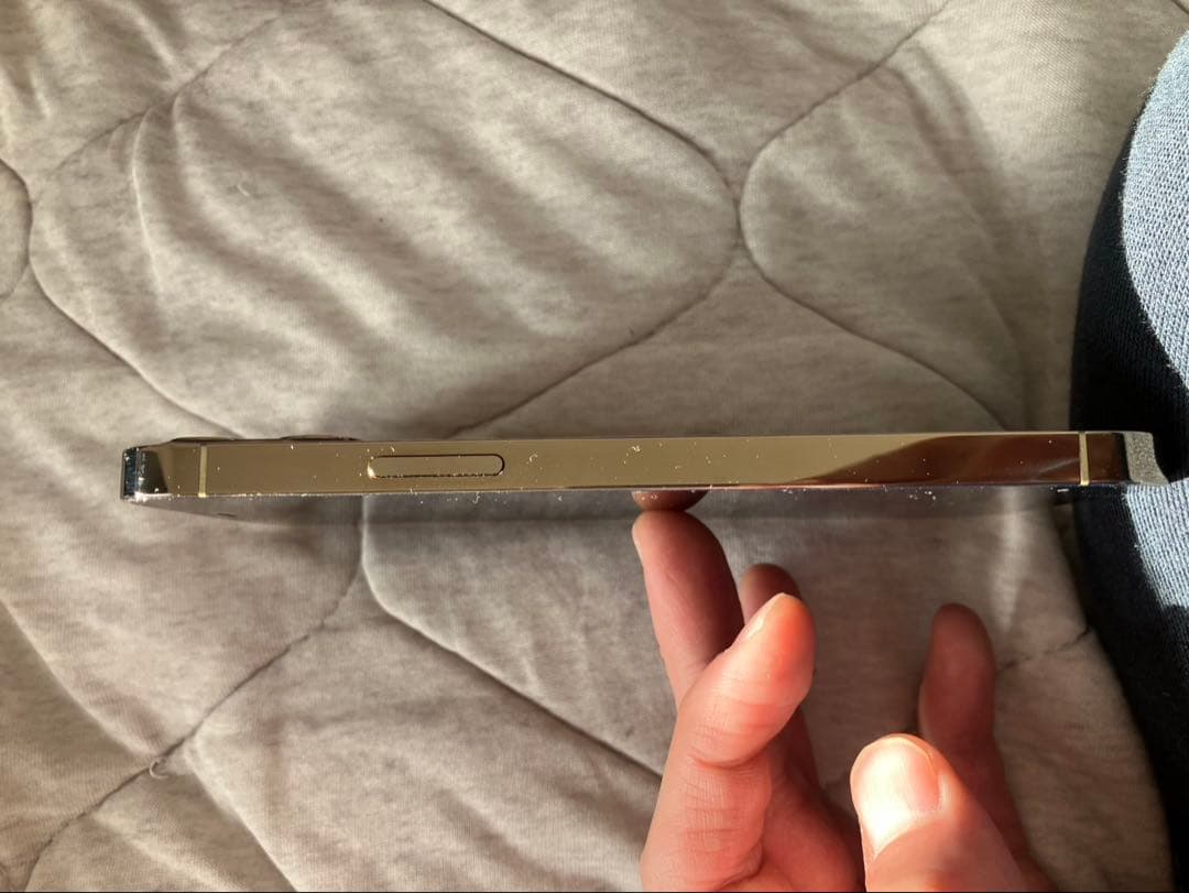 Apple iPhone 12 Pro ゴールド　本体