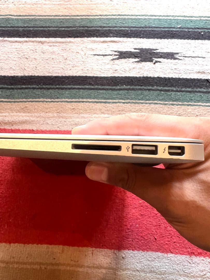 MacBook本体 MacBook Air8GB Core i7500GB